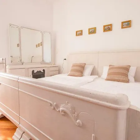 Ante Apartman